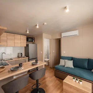 3* Parco vacanze Mobile Homes Rapoca